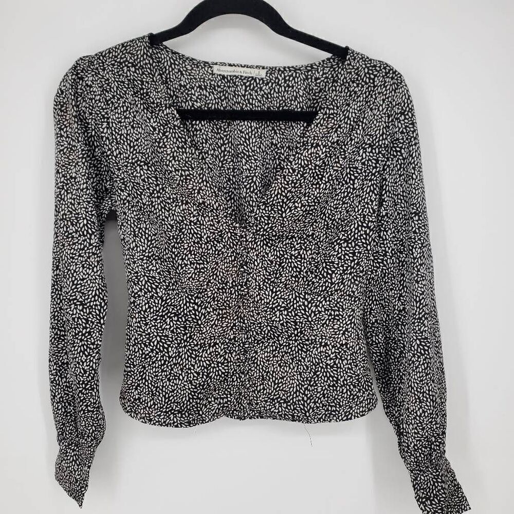 Abercrombie & Fitch Black and White Printed Button-Down Blouse
